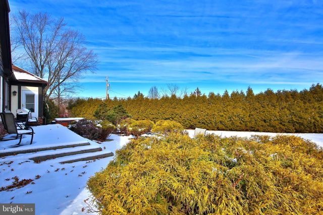 531 HUNSICKER RD, Telford, PA 18969