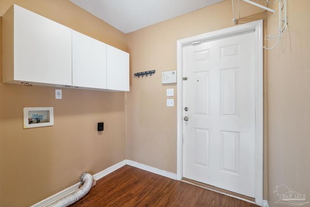 4392 Clair Ct, Gulf Breeze, FL 32563