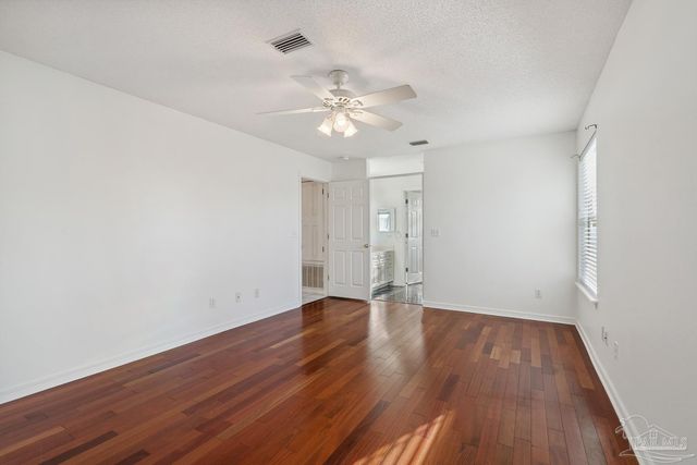 4392 Clair Ct, Gulf Breeze, FL 32563