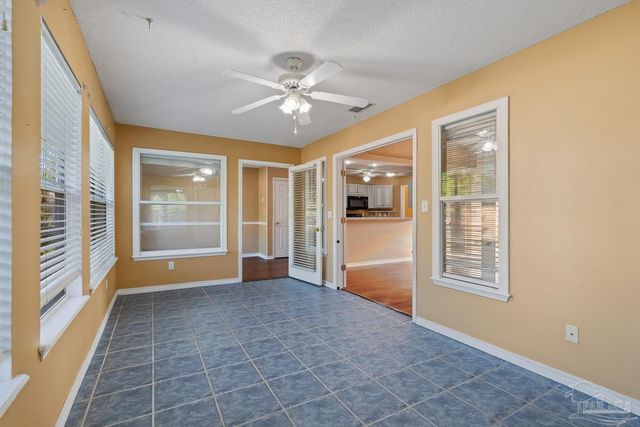 4392 Clair Ct, Gulf Breeze, FL 32563