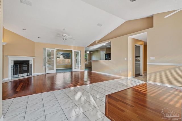 4392 Clair Ct, Gulf Breeze, FL 32563