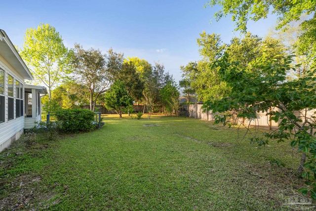 4392 Clair Ct, Gulf Breeze, FL 32563