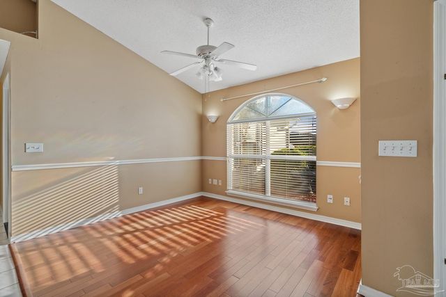 4392 Clair Ct, Gulf Breeze, FL 32563