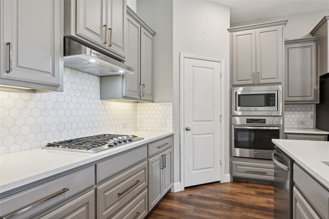 1909 Old Charm Trail, Wylie, TX 75098