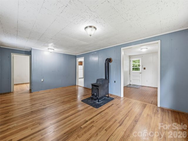 586 Olivet Church Road, Whittier, NC 28789