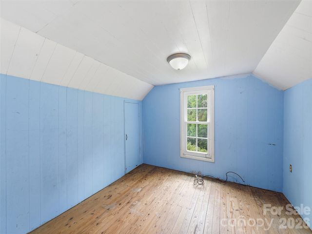 586 Olivet Church Road, Whittier, NC 28789