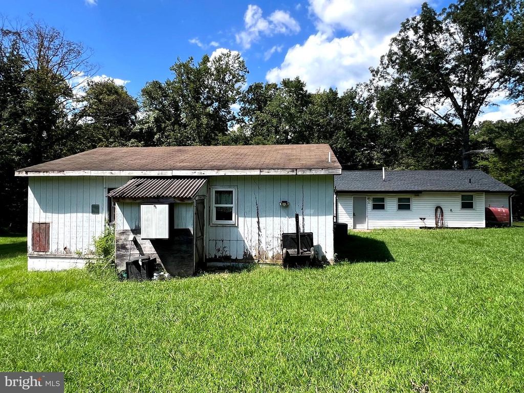 6880 VERNICK LN, La Plata, MD 20646