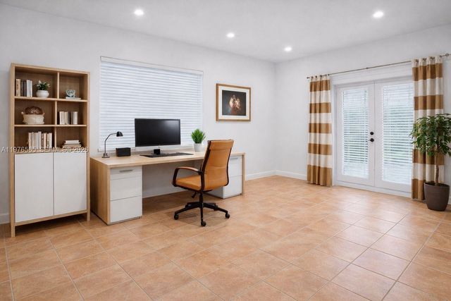 100 SW 30th Rd, Miami, FL 33129