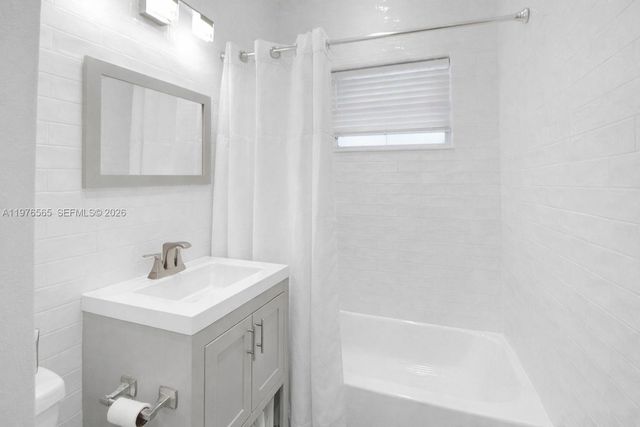 100 SW 30th Rd, Miami, FL 33129