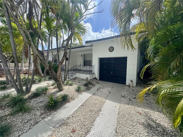 100 SW 30th Rd, Miami, FL 33129