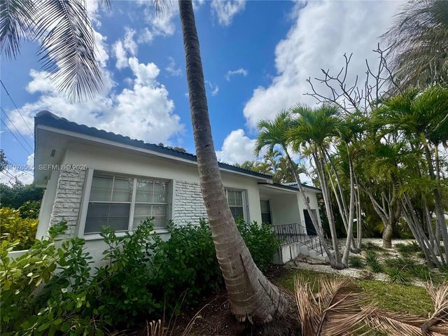 100 SW 30th Rd, Miami, FL 33129