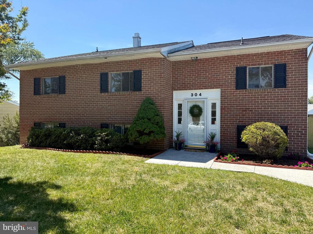 304 LIONSHEART GLN, Glen Burnie, MD 21061