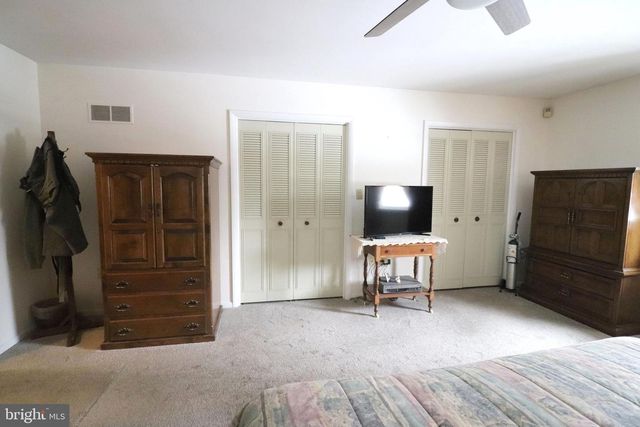 41 W QUEEN ST, Ephrata, PA 17522