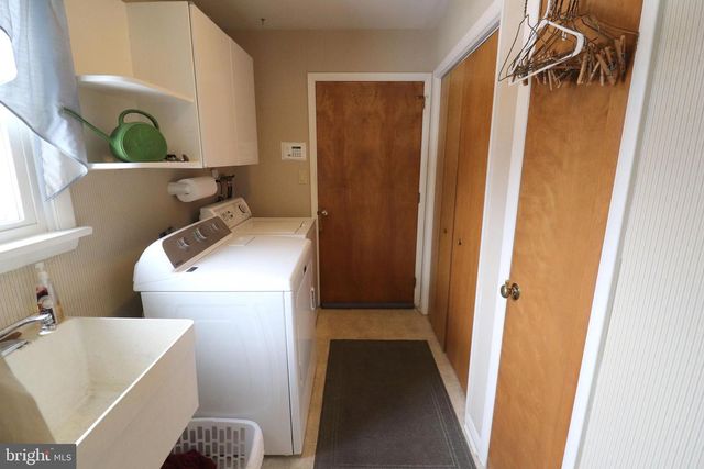 41 W QUEEN ST, Ephrata, PA 17522