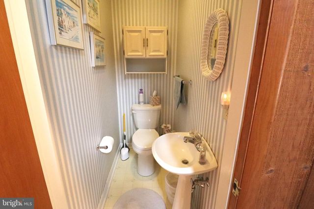 41 W QUEEN ST, Ephrata, PA 17522