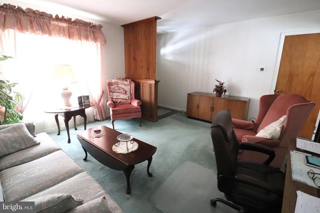 41 W QUEEN ST, Ephrata, PA 17522