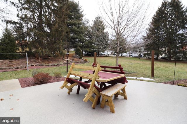 41 W QUEEN ST, Ephrata, PA 17522