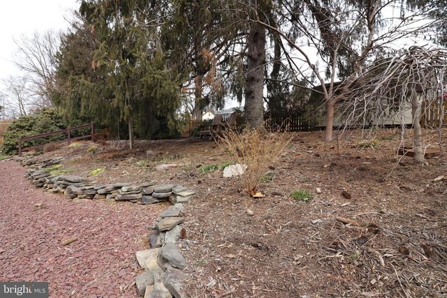 41 W QUEEN ST, Ephrata, PA 17522