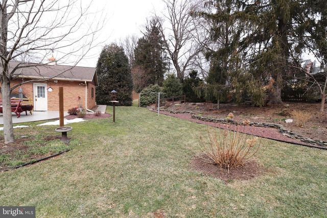 41 W QUEEN ST, Ephrata, PA 17522