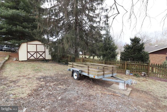 41 W QUEEN ST, Ephrata, PA 17522