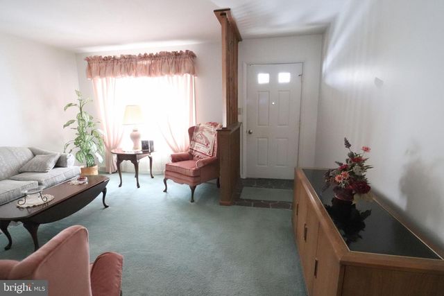 41 W QUEEN ST, Ephrata, PA 17522