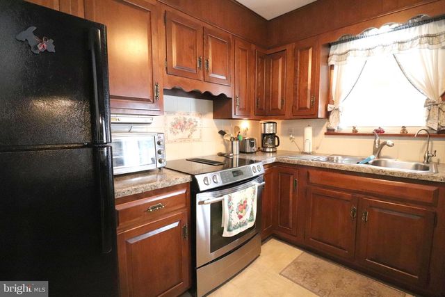 41 W QUEEN ST, Ephrata, PA 17522