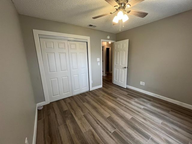 2122 SE Heathwood Circle, Port St. Lucie, FL 34952