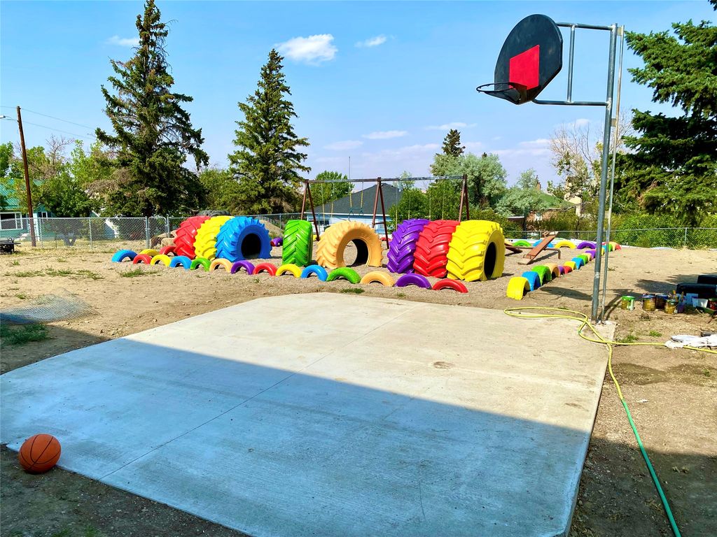 229 2nd Avenue SE, Cut Bank, MT 59427 photo 17