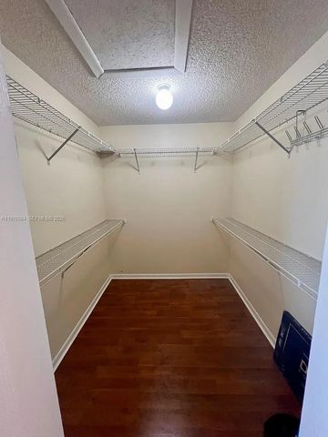 274 SW 159th Ter, Sunrise, FL 33326