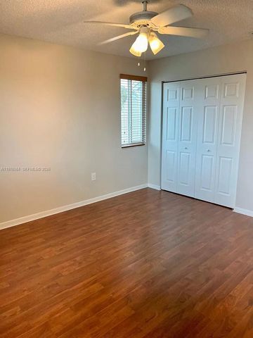 274 SW 159th Ter, Sunrise, FL 33326