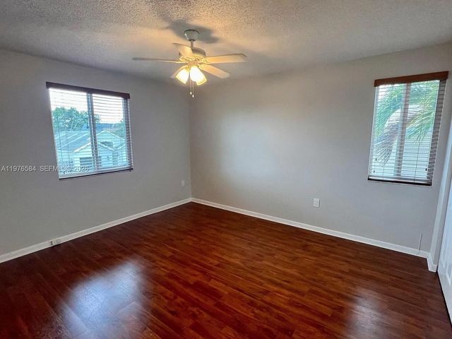 274 SW 159th Ter, Sunrise, FL 33326