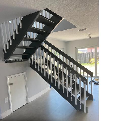 274 SW 159th Ter, Sunrise, FL 33326