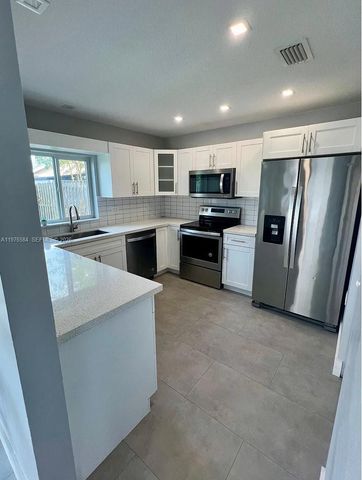 274 SW 159th Ter, Sunrise, FL 33326