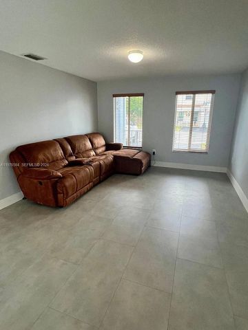 274 SW 159th Ter, Sunrise, FL 33326