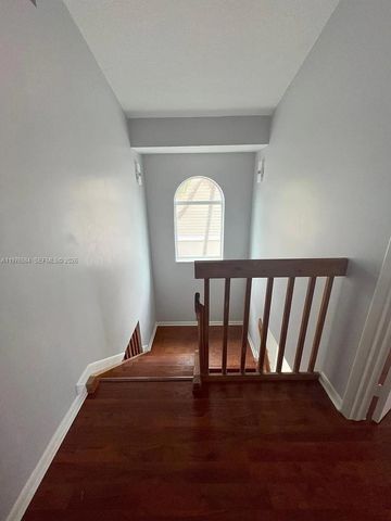 274 SW 159th Ter, Sunrise, FL 33326