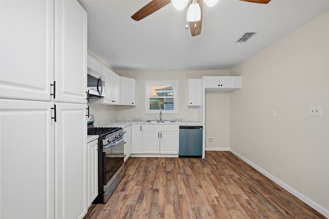 206 S Magnolia Street, Pottsboro, TX 75076