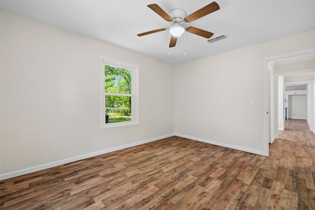 206 S Magnolia Street, Pottsboro, TX 75076