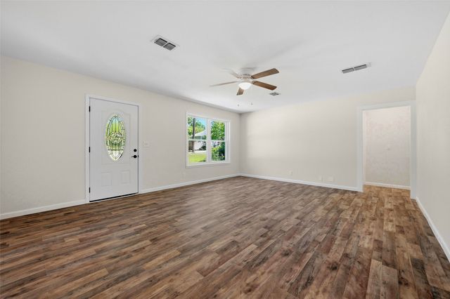 206 S Magnolia Street, Pottsboro, TX 75076