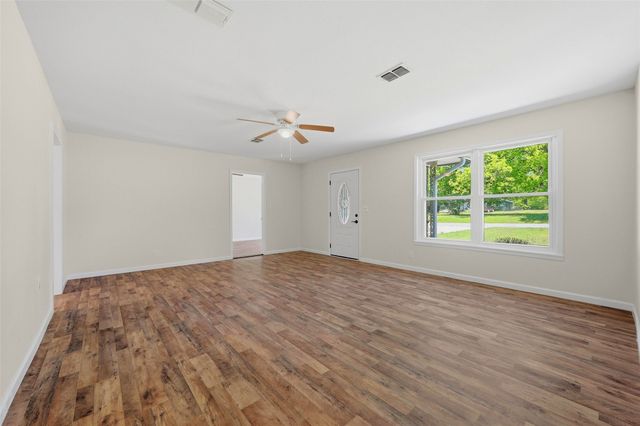 206 S Magnolia Street, Pottsboro, TX 75076