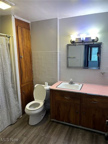 864 Forrest Drive, Akron, OH 44306