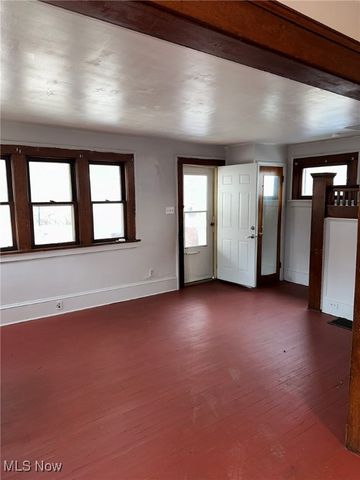 864 Forrest Drive, Akron, OH 44306