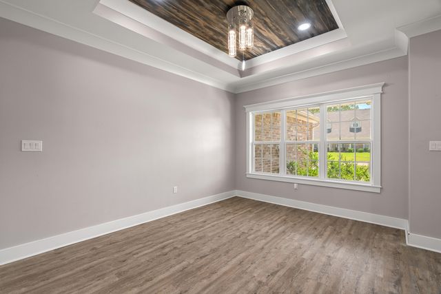23 E Chapel Hill Blvd., Hattiesburg, MS 39402