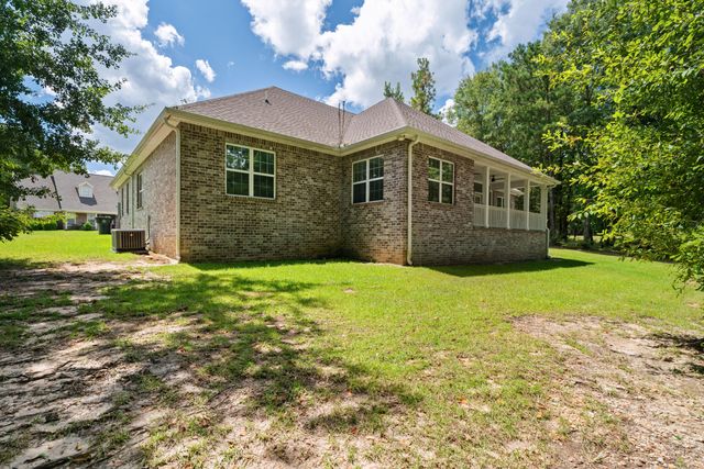 23 E Chapel Hill Blvd., Hattiesburg, MS 39402