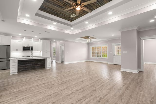 23 E Chapel Hill Blvd., Hattiesburg, MS 39402