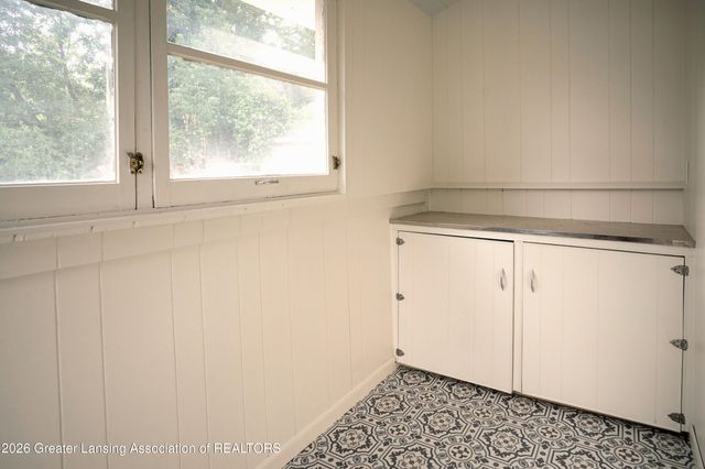 819 Cawood Street, Lansing, MI 48915