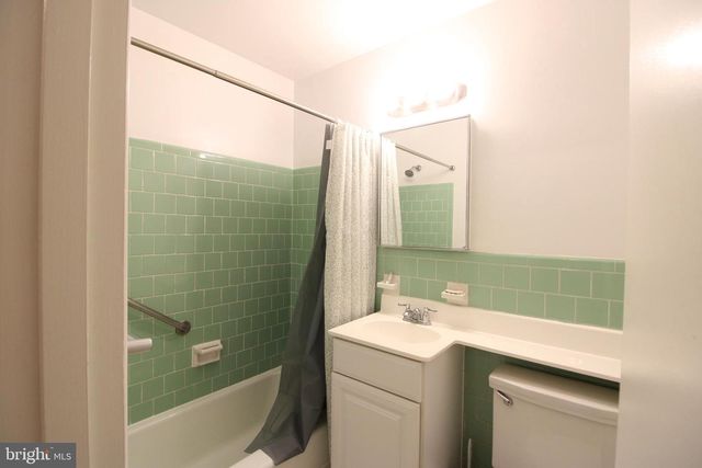 7712 ROYSTON ST, Annandale, VA 22003