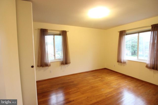 7712 ROYSTON ST, Annandale, VA 22003