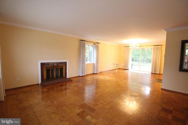 7712 ROYSTON ST, Annandale, VA 22003