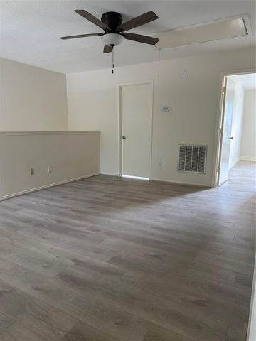 8030 Golf Green Circle, Houston, TX 77036