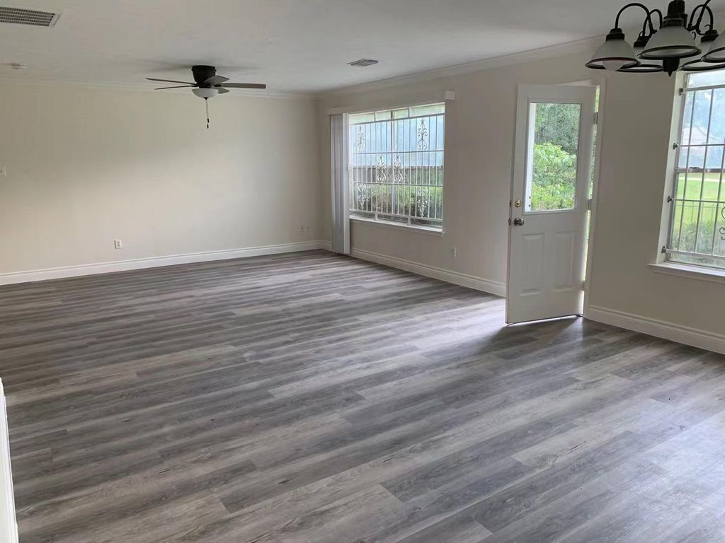 8030 Golf Green Circle, Houston, TX 77036